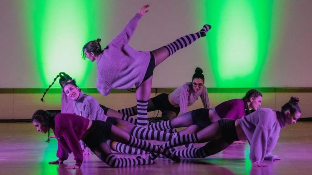 Alice per i D.A., propone il laboratorio "Storie di Danza", pensato per ragazze e ragazzi dai 15 ai 25 anni